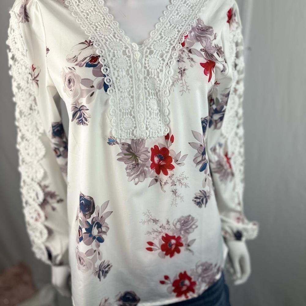 Beautiful Womens Top Size M